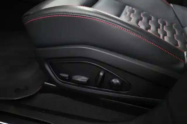 Harmaa Coupe, Audi E-TRON GT RS – VAR-00228