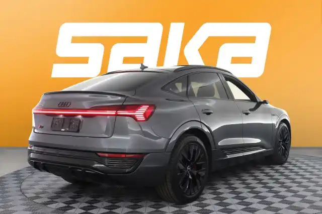 Musta Maastoauto, Audi Q8 e-tron – VAR-002386