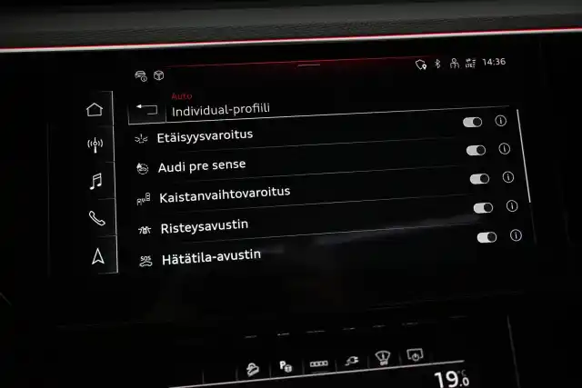 Musta Maastoauto, Audi Q8 e-tron – VAR-002386
