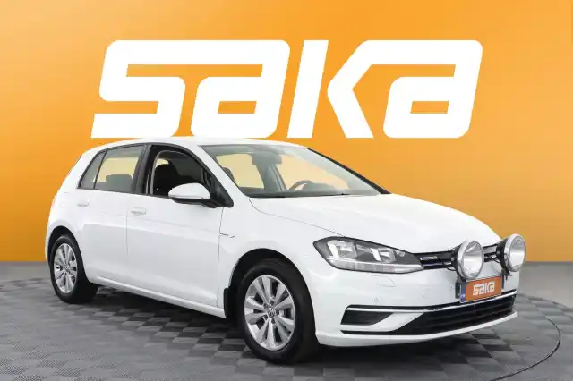 Valkoinen Viistoperä, Volkswagen Golf – VAR-00375
