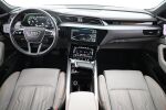 Sininen Maastoauto, Audi e-tron – VAR-00452, kuva 15