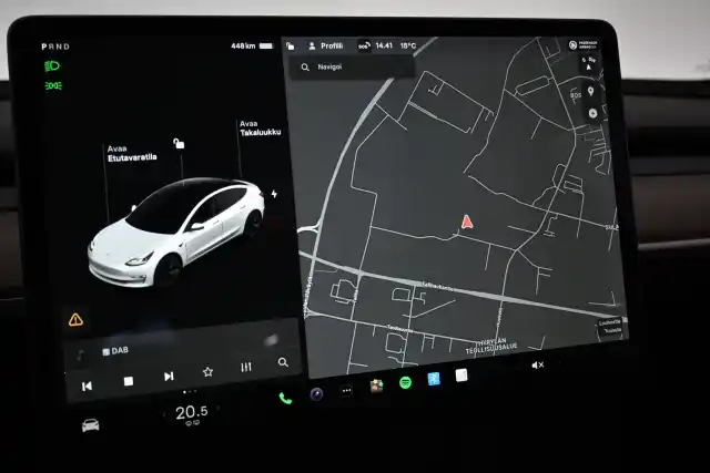 Valkoinen Sedan, Tesla Model 3 – VAR-00472