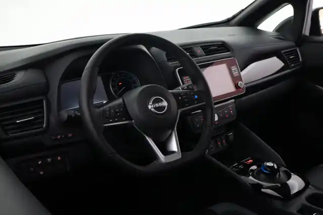 Harmaa Viistoperä, Nissan Leaf – VAR-00544