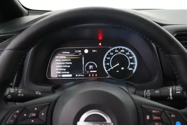 Harmaa Viistoperä, Nissan Leaf – VAR-00544