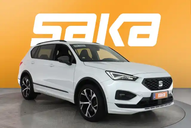 Valkoinen Maastoauto, Seat Tarraco – VAR-00674