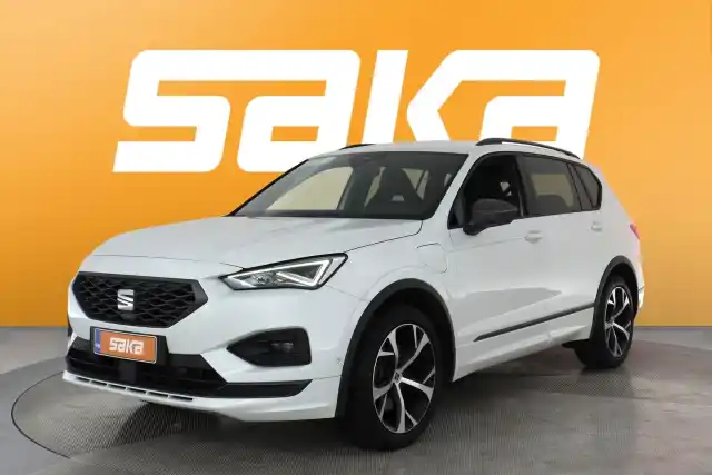 Valkoinen Maastoauto, Seat Tarraco – VAR-00674