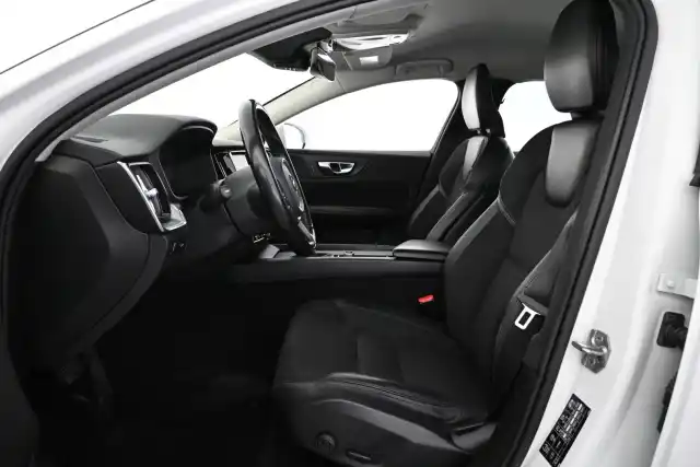  Farmari, Volvo V60 Cross Country – VAR-007093