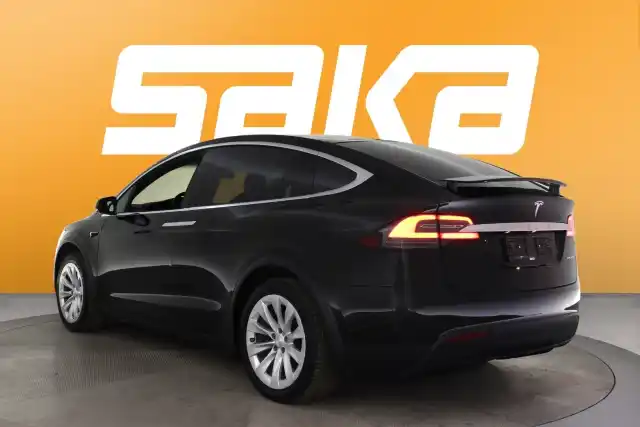 Musta Maastoauto, Tesla Model X – VAR-00736
