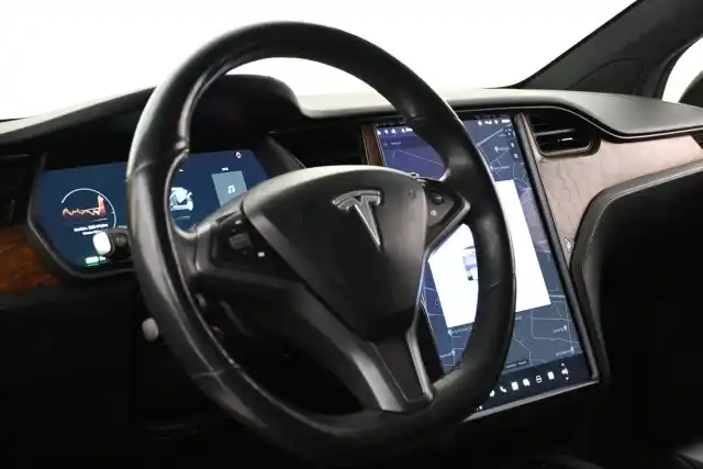 Musta Maastoauto, Tesla Model X – VAR-00736
