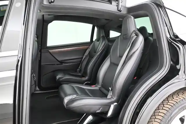 Musta Maastoauto, Tesla Model X – VAR-00736