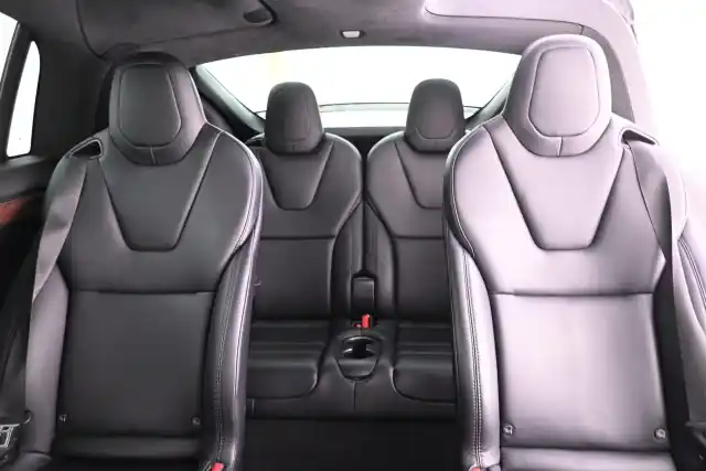 Musta Maastoauto, Tesla Model X – VAR-00736