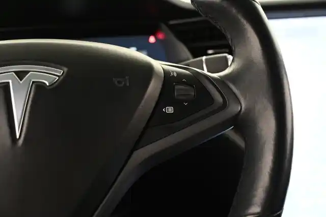 Musta Maastoauto, Tesla Model X – VAR-00736