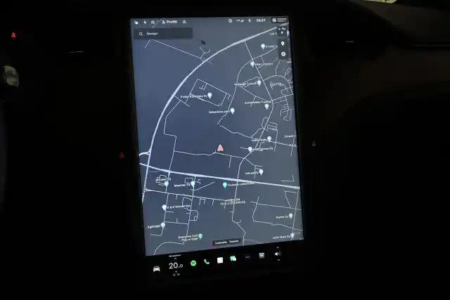 Musta Maastoauto, Tesla Model X – VAR-00736