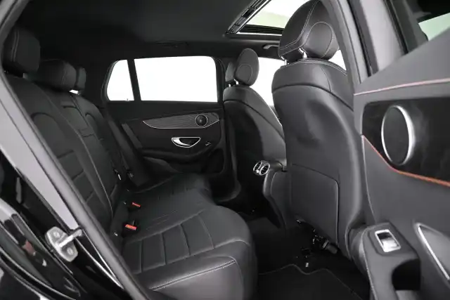 Musta Maastoauto, Mercedes-Benz EQC – VAR-008380