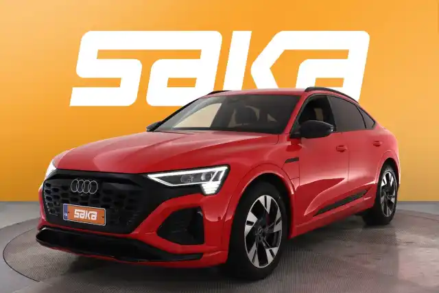 Punainen Coupe, Audi Q8 e-tron – VAR-00888