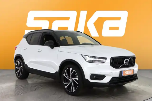 Valkoinen Maastoauto, Volvo XC40 – VAR-00903