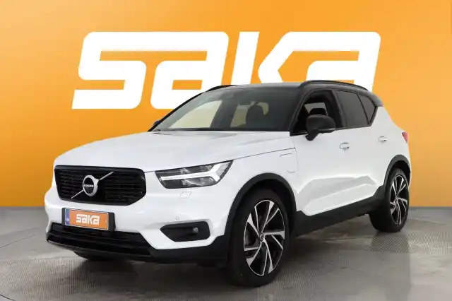 Valkoinen Maastoauto, Volvo XC40 – VAR-00903