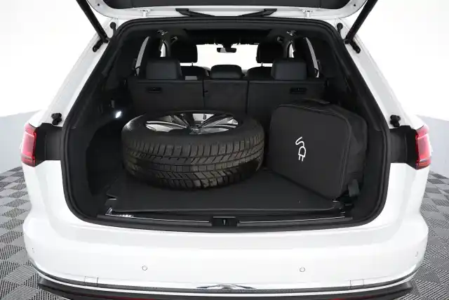  Maastoauto, Volkswagen Touareg – VAR-009600