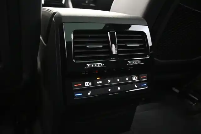  Maastoauto, Volkswagen Touareg – VAR-009600