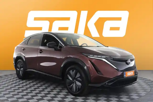 Punainen Maastoauto, Nissan Ariya – VAR-00966