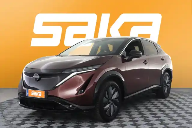 Punainen Maastoauto, Nissan Ariya – VAR-00966