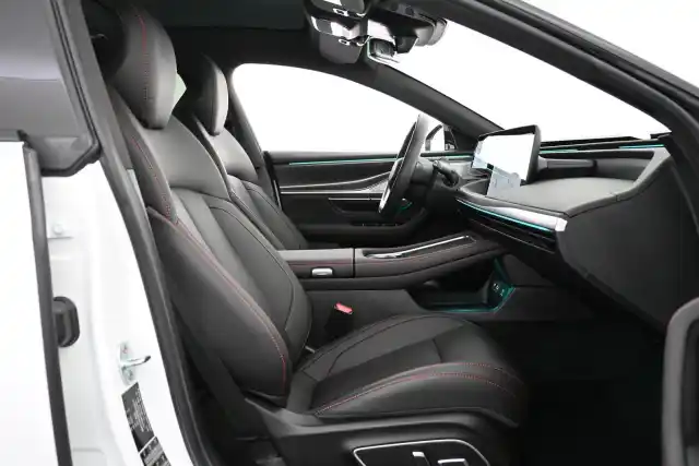  Sedan, XPENG P7 – VAR-012428