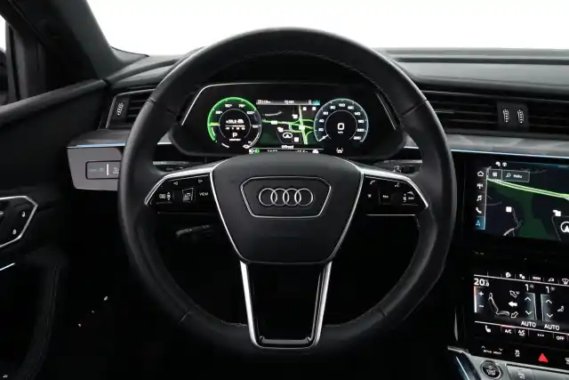 Sininen Maastoauto, Audi Q8 e-tron – VAR-01249