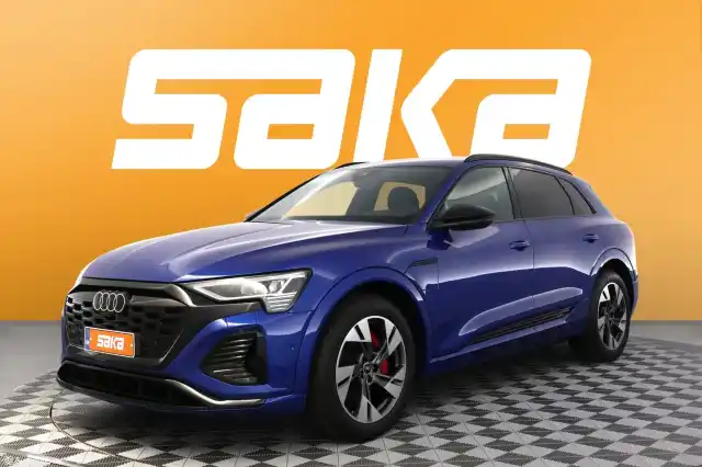 Sininen Maastoauto, Audi Q8 e-tron – VAR-01249