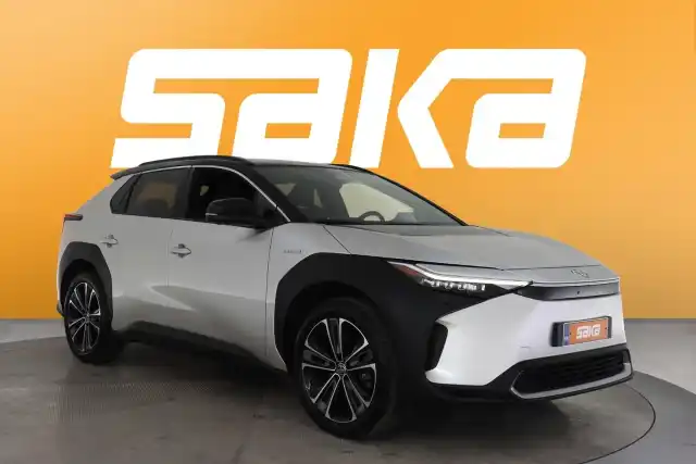 Harmaa Maastoauto, Toyota bZ4X – VAR-01294