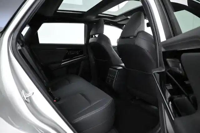 Harmaa Maastoauto, Toyota bZ4X – VAR-01294