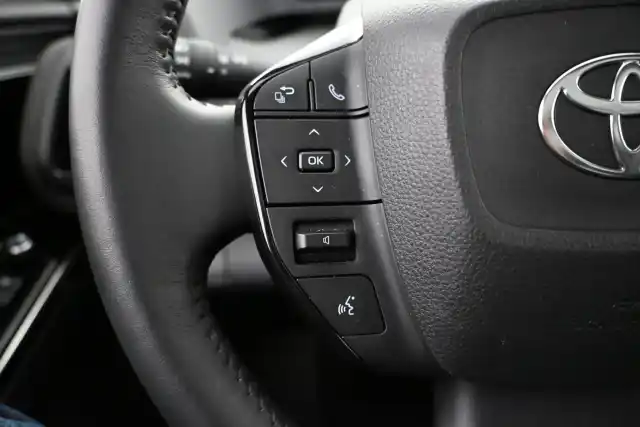 Harmaa Maastoauto, Toyota bZ4X – VAR-01294
