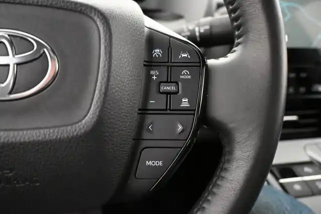 Harmaa Maastoauto, Toyota bZ4X – VAR-01294
