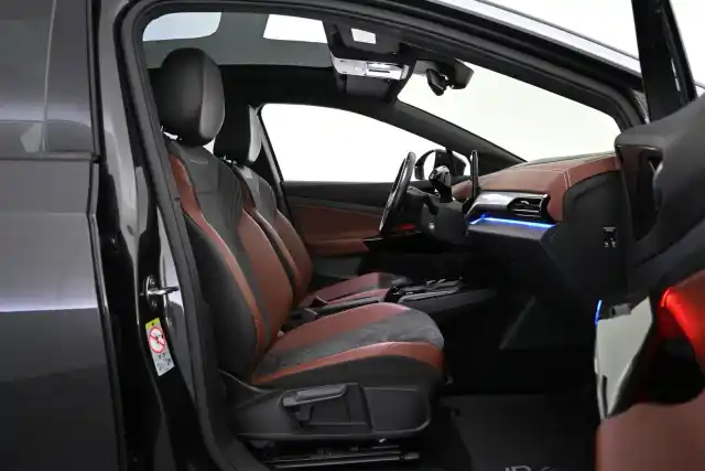 Musta Maastoauto, Volkswagen ID.4 – VAR-01303