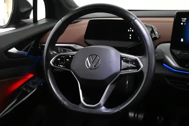 Musta Maastoauto, Volkswagen ID.4 – VAR-01303