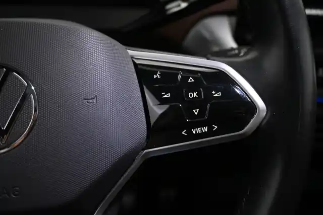 Musta Maastoauto, Volkswagen ID.4 – VAR-01303
