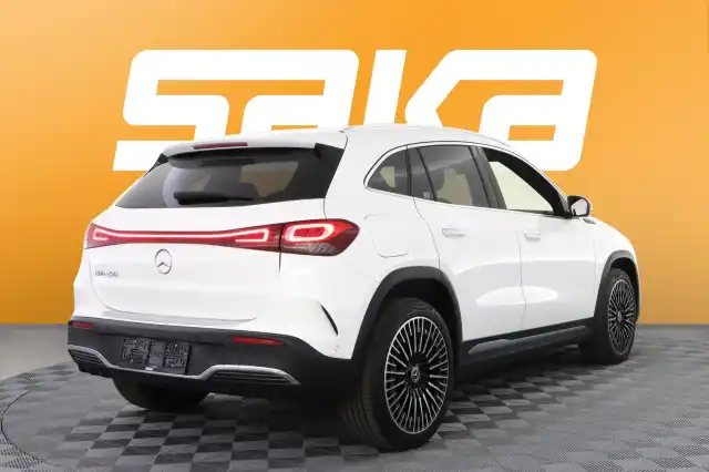 Valkoinen Maastoauto, Mercedes-Benz EQA – VAR-01323