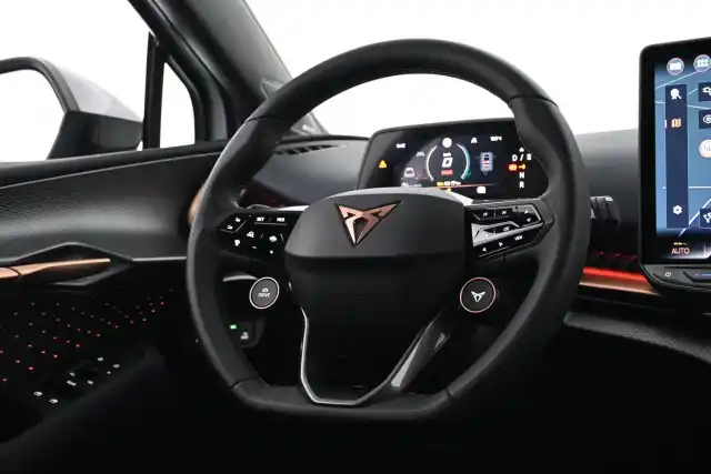 Valkoinen Maastoauto, CUPRA Tavascan – VAR-01473