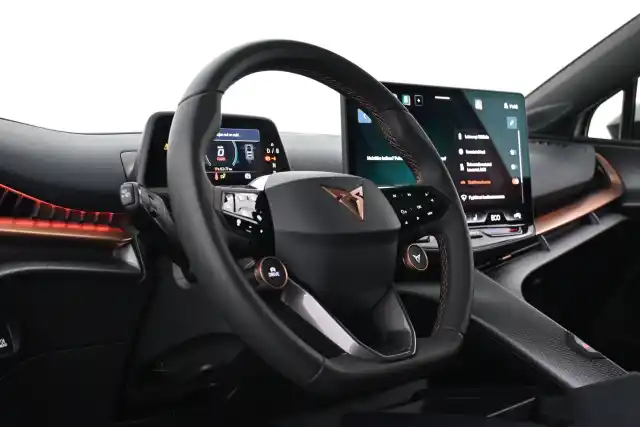 Valkoinen Maastoauto, CUPRA Tavascan – VAR-01473