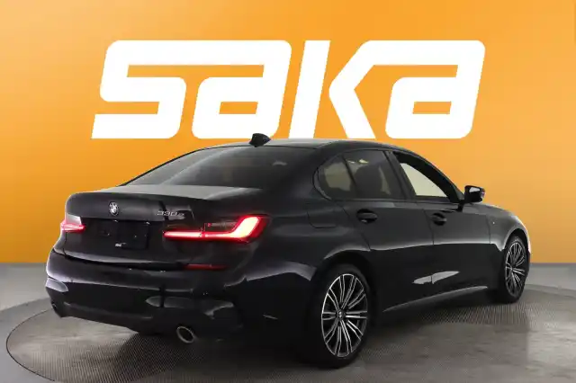 Musta Sedan, BMW 330 – VAR-01554