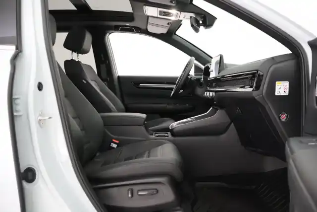 Valkoinen Maastoauto, Honda CR-V – VAR-01643