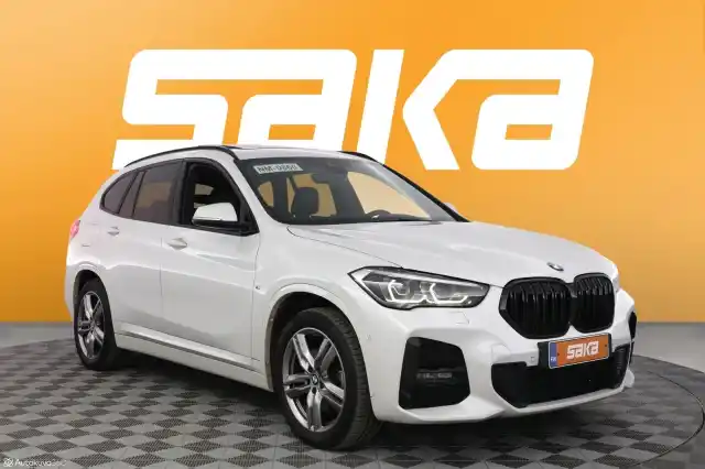 Valkoinen Maastoauto, BMW X1 – VAR-01702
