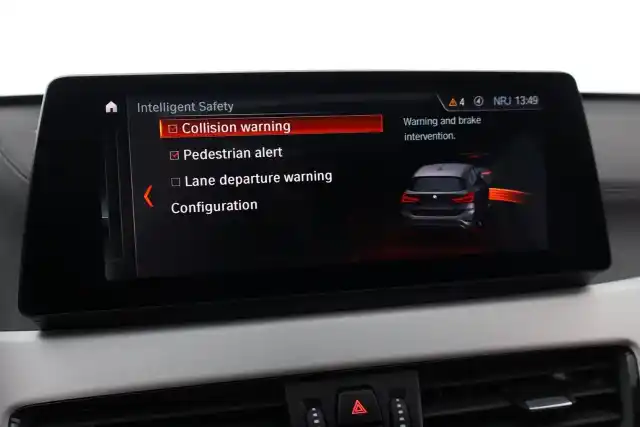 Valkoinen Maastoauto, BMW X1 – VAR-01702