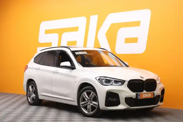 Valkoinen Maastoauto, BMW X1 – VAR-01702