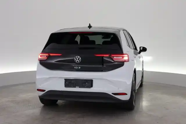 Valkoinen Viistoperä, Volkswagen ID.3 – VAR-01713