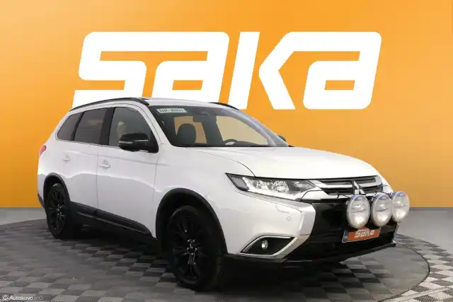 Valkoinen Maastoauto, Mitsubishi Outlander – VAR-01755