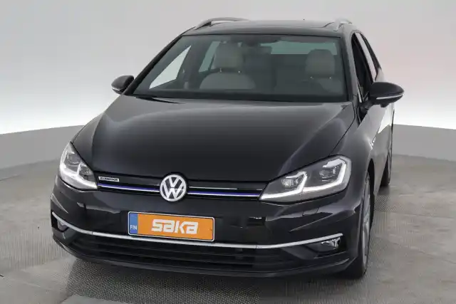 Musta Farmari, Volkswagen Golf – VAR-01764