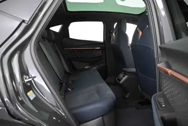 Harmaa Maastoauto, CUPRA Tavascan – VAR-01775