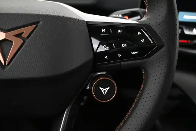 Harmaa Maastoauto, CUPRA Tavascan – VAR-01775