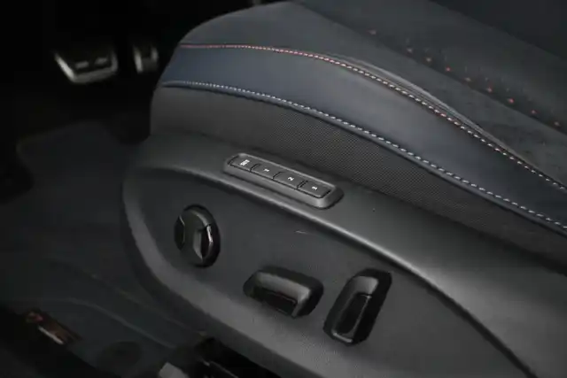 Harmaa Maastoauto, CUPRA Tavascan – VAR-01775