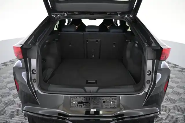 Harmaa Maastoauto, CUPRA Tavascan – VAR-01775